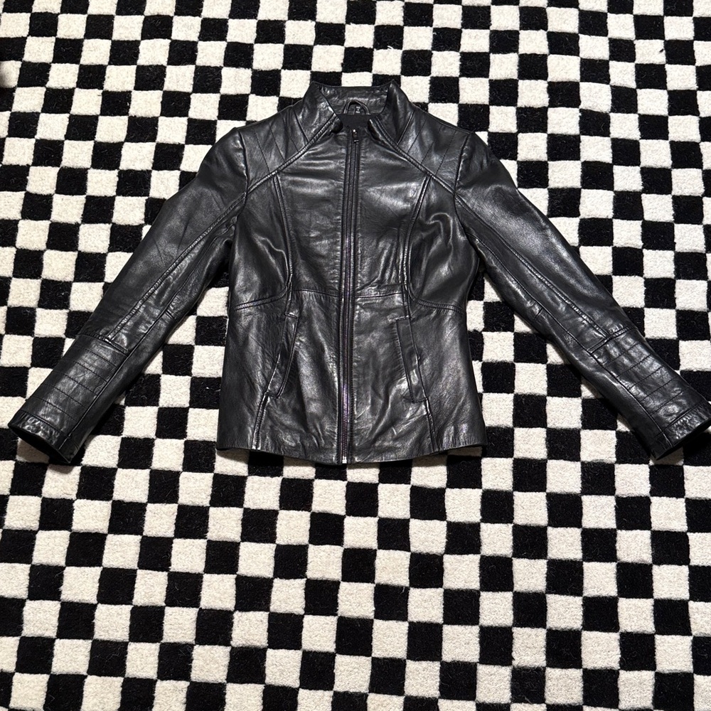 Lamarque Women's Sleek Black Leather Jacket